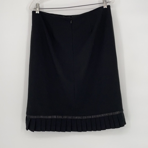 Requirements Edgy Chic Dark Academia Black swish bottom pleated skirt - Picture 3 of 7
